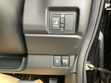 パワースライドドアの開閉はスマートキーのリモコンやドアノブは勿論、運転席側のスイッチ操作でも開閉ができ、安全・簡単です。