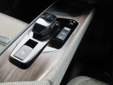 e-Power専用のシフトレバーです。操作につきましては納車時に時間を頂き丁寧ご説明させて頂きます。