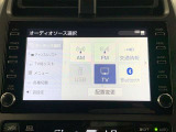 ディスプレイオーディオを装備。スマホとクルマをつなぐことで、これまでのナビに加えて、いろんなサービスが楽しめます。