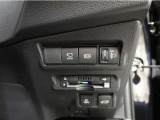 オートマチックハイビームとは、先行車や対向車のライトを認識し、ハイビームとロービームを自動で切り替える機能です。夜道の視界を確保します。詳細は販売店スタッフまでおたずねください。