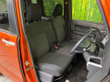 運転席シート廻りは使用感も少なく、良好な状態となっています。丁寧に使われていたことがよくわかりますね。