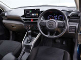高いホールド性で運転姿勢が安定します。長距離ドライブでも疲れにくいのが魅力です。快適なドライビングライフをお送りください♪