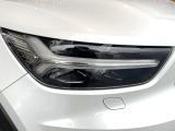 【LEDフォグライト】車両に近い位置の路面に対してロービームよりも強い光線を発するため、霧の中など悪天候での視界確保により効果的な安心装備です。