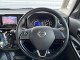【純正革巻きステアリング】上質な革を使用することで、手にしっかり馴染みとても運転しやすいハンドルです♪