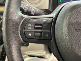ステアリングにオーディオ操作スイッチが付いています。オーディオ画面に直接タッチしなくても操作が出来ますので、運転に集中できます。