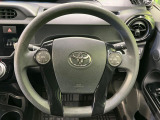 インテリアに合わせたデザインのステアリングは、運転される方のことも考え、運転しやすい形状、大きさです。是非一度、実際に触ってお確かめください。
