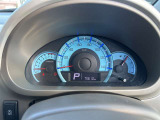 整備スタッフは国家資格を持つプロの整備士です。車検の受入/中間/完成検査と保安基準発行のすべても自社で行います。