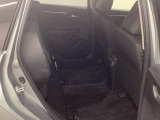 ★チップアップ&ダイブダウン機能付き【ULTR SEAT】は後席座面を左右分割で跳ね上げることができます☆トランクで積載できない背の高い荷物をラクラク収納できます。ホンダ車ならではの人気装備です♪