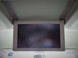 後席用のTVモニターも装備しています。 後席の同乗者も退屈させません!