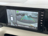 アラウンドビューモニターは4個のカメラを合成してまるで上から撮影した様な駐車場のどの位置にいるかとてもわかり易い機能です