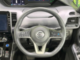 【ステアリングスイッチ】運転中、前方から目線をそらすことなく、オーディオ等の操作が可能な便利機能!安心&快適なドライブを演出してくれます♪