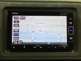 ナビゲーションはフルセグTV、インターナビ対応のGathers純正メモリーナビを搭載しています。Bluetoothオーディオ機能がありますので、スマートフォンなどの音楽も再生できます。