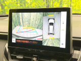 【パノラミックビューモニター】専用のカメラにより、上から見下ろしたような視点で360度クルマの周囲を確認することができます☆死角部分も確認しやすく、狭い場所での切り返しや駐車もスムーズに行えます。