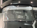 LEDヘッドライトは、点灯の瞬間から最大光量を発揮し、突然暗くなるトンネルなどでの安定感を高めます。