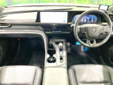 クラウンクロスオーバー 2.5 G アドバンスト レザー パッケージ E-Four 4WD 