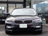 BMW在庫保有台数常時100台以上!ご来店の際はBMW本店(厚木市下荻野140-1)にご来店ください!弊社自慢の全天候型ショールーム!BMW在庫保有台数常時100台以上ございます!