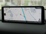 マツダコネクトの10.25インチワイドセンターディスプレイです。『Android Auto』『Apple CarPlay』や独自のコネクテッドサービスに対応したインターフェイスシステムです。