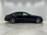 ナンバー付きの車両は公道試乗可能です(登録済未使用車など一部除く)。また、取り回しの確認など、広い場内でご試乗も可能です。お気軽に申し付けください。