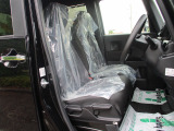 すっきりしたデザインの運転席で快適です☆