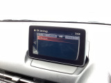 Bluetoothに接続することで、スマートフォンに入っている音楽アプリを車内で楽しめたり、通話が出来ます♪