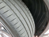 タイヤの状態も、ご検討時の確認材料として掲載しています。