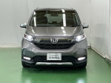 LEDヘッドライトを装備しています。LEDヘッドライトはとても明るく、雨の日や夜間走行も安全・安心です。オートライトコントロール付きで周囲の明るさに応じて自動で点灯・消灯します