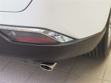 《インテリジェンスクリアランスソナー》駐車時など、低速走行時における衝突を緩和(ブレーキとアクセルを踏み間違えても、自動(被害軽減)ブレーキをかける装置です。