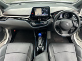 店舗にて現車の確認もいただけますので、お電話で在庫のご確認の上是非ご来店くださいませ。