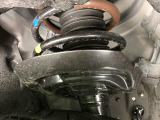 お車を安心してお乗りいただく為には、足回りの定期点検が欠かせません。サービスサポート(有償保証)では無料点検もご提供しており、安心のカーライフをお過ごしいただけるサポート体制が整っています。