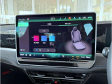 運転席助手席にはシートヒーターとシートベンチレーションを装備。夏も冬も快適なドライブをサポートいたします。