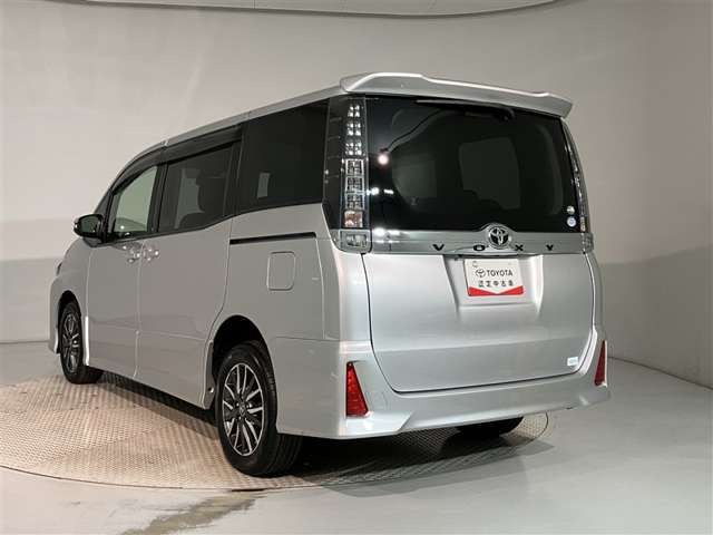 ①61202/小中古未開封/ セレビィ/ 2005年産 トヨタ ヴォクシー 2.0 ZS 4WD の中古車詳細 (76,000km