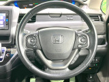 【ステアリングスイッチ】運転中、前方から目線をそらすことなく、オーディオ等の操作が可能な便利機能!安心&快適なドライブを演出してくれます♪