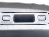 【パワーバックドア】スマートキーや運転席のボタンを押すだけでリアゲートが自動で開閉します!荷物を持っている時や、高い位置にあるバックドアを閉める際に便利な機能です♪