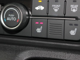 シートヒーター装備付き車!!座席に埋め込まれた電熱線によりシートを暖めることが出来る装備で、温められたシートは、寒い冬には最適です!!