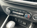 【オートエアコン】車内温度を感知して自動で温度調整をしてくれるのでいつでも快適な車内空間を創り上げます。