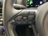 運転中、オーディオの操作をしてて、ハッとしたことはありませんか?ステアリングスイッチは、運転中でもハンドルでオーディオの操作が可能です。安全なドライブをサポートします。