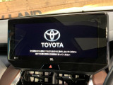 【メーカー純正ナビ】インテリアに溶け込むスタイリッシュな「専用設計」メーカーナビを装備♪視認性や操作性など基本性能にも優れ、より上質なカーライフをお楽しみいただけます。