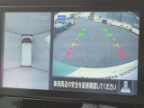 『上から丸見え』のアラウンドビューモニター搭載!車を上から見下ろした状態がナビ画面に映し出されるので、前後・左右の障害物を確認でき、安心・安全です♪一度使用すると、手放せなくなる装備です!