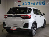 広々とした車内空間に優れた燃費性能。更にデザインも上質で人気のお車です!