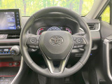 【純正革巻きステアリング】上質な革を使用することで、手にしっかり馴染みとても運転しやすいハンドルです♪