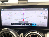 ●純正ナビ:一体感のあるナビは、高級感ある車内を演出してくれます。オーディオ機能も充実しておりますので、運転もより楽しめます♪