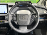 【純正革巻きステアリング】上質な革を使用することで、手にしっかり馴染みとても運転しやすいハンドルです♪
