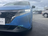 LEDヘッドランプは、白く明るいのが特徴です。フォグランプ付きです。