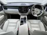 XC60 B5 AWD モメンタム 4WD
