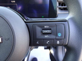 運転支援機能・プロパイロット搭載。 設定した速度で定速走行でき、先行車に自動で追従走行も可能です。さらにハンドル支援機能もあり、車線の中央を走るように制御してくれます。