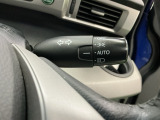 【オートライト(AUTO)】外の明るさをシステムが感知して、自動でヘッドライトが点灯します!ヘッドライトをつけ忘れを防ぐ便利機能です