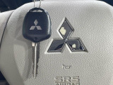 【キーレス】少し離れた場所からでもボタン一つでドアの開錠・施錠ができるのでとっても便利!ドアの鍵穴周りに傷をつけることもありません♪