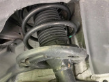 お車を安心してお乗りいただく為には、足回りの定期点検が欠かせません。サービスサポート(有償保証)では無料点検もご提供しており、安心のカーライフをお過ごしいただけるサポート体制が整っています。