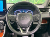 【純正革巻きステアリング】上質な革を使用することで、手にしっかり馴染みとても運転しやすいハンドルです♪
