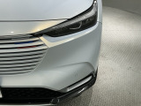 LEDヘッドライトは、点灯の瞬間から最大光量を発揮し、突然暗くなるトンネルなどでの安定感を高めます。